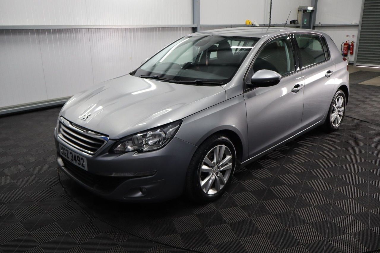 2015 PEUGEOT 1.6 ACTIVE 5 Dr Diesel Hatchback Manual Euro 5 2 KEYS / SAT NAV / 1 LADY OW - vehicle photo 15 for sale on PureCar