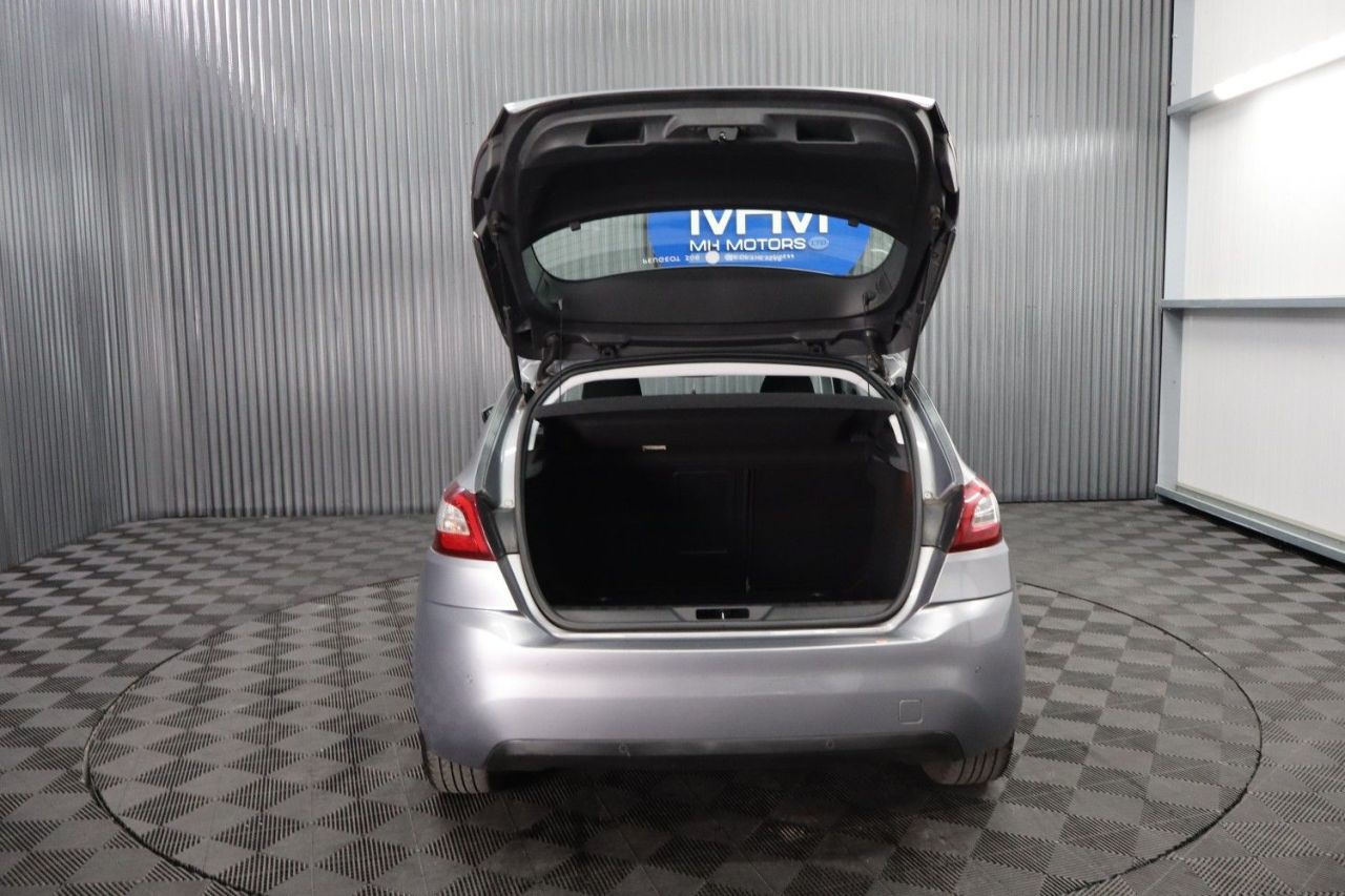 2015 PEUGEOT 1.6 ACTIVE 5 Dr Diesel Hatchback Manual Euro 5 2 KEYS / SAT NAV / 1 LADY OW - vehicle photo 24 for sale on PureCar