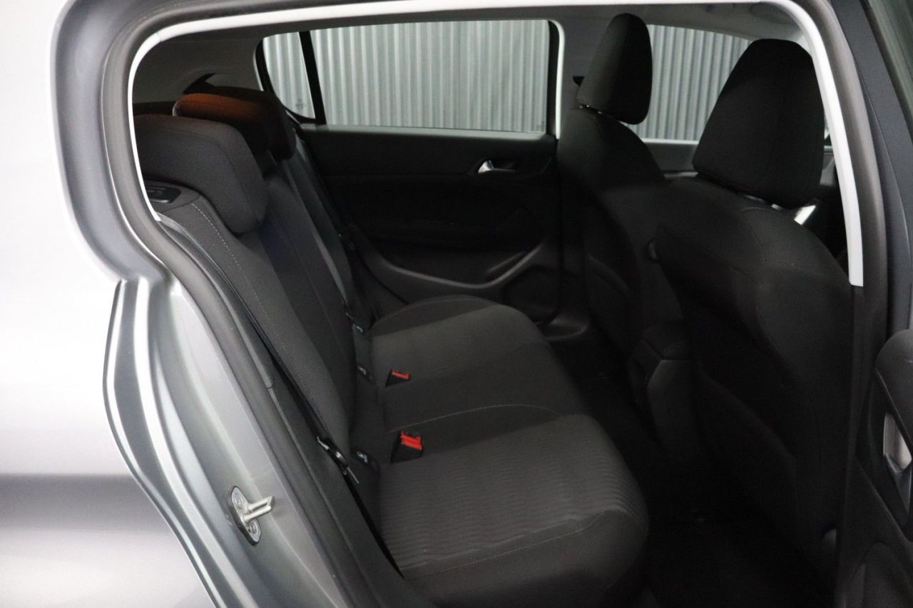 2015 PEUGEOT 1.6 ACTIVE 5 Dr Diesel Hatchback Manual Euro 5 2 KEYS / SAT NAV / 1 LADY OW - vehicle photo 26 for sale on PureCar