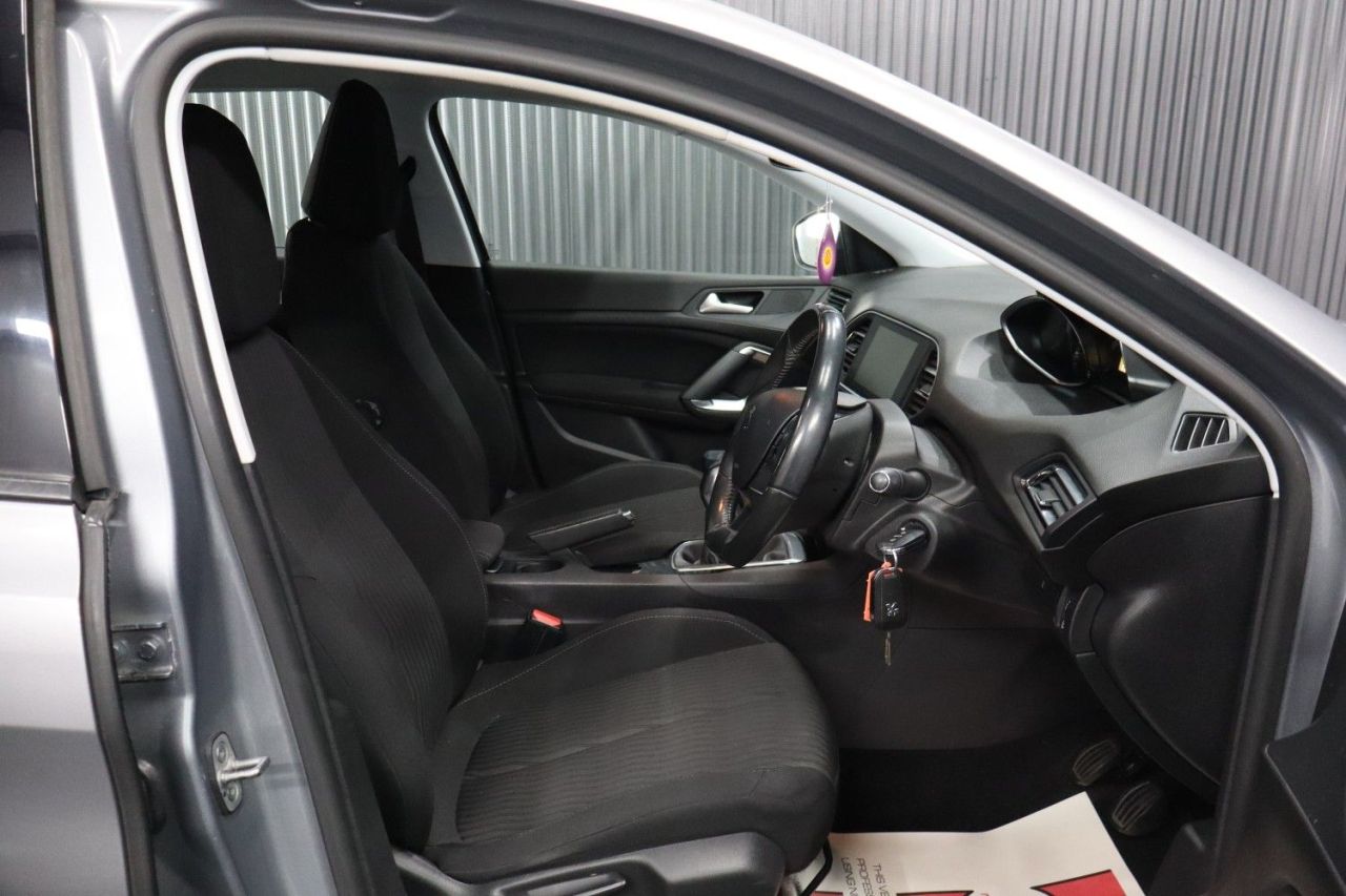2015 PEUGEOT 1.6 ACTIVE 5 Dr Diesel Hatchback Manual Euro 5 2 KEYS / SAT NAV / 1 LADY OW - vehicle photo 28 for sale on PureCar