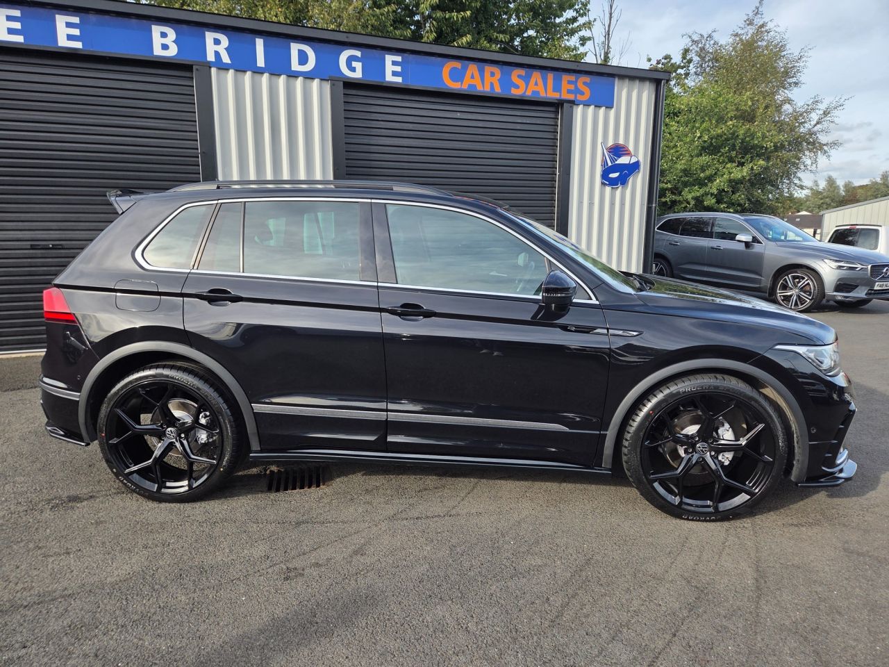 2022 VOLKSWAGEN TIGUAN 2.0 TDI R-Line SUV 5dr Diesel DSG Euro 6 (s/s) (150 ps) - vehicle photo 9 for sale on PureCar