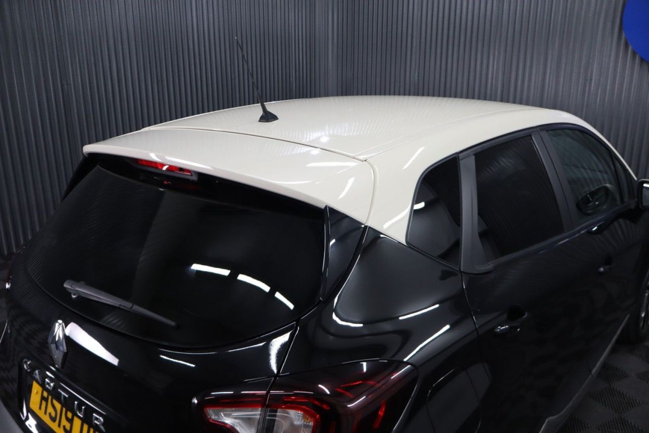 2019 RENAULT CAPTUR 1.5 dCi ENERGY Iconic SUV 5dr Diesel Manual Euro 6 (s/s) (90 ps) LONG MOT / - vehicle photo 17 for sale on PureCar