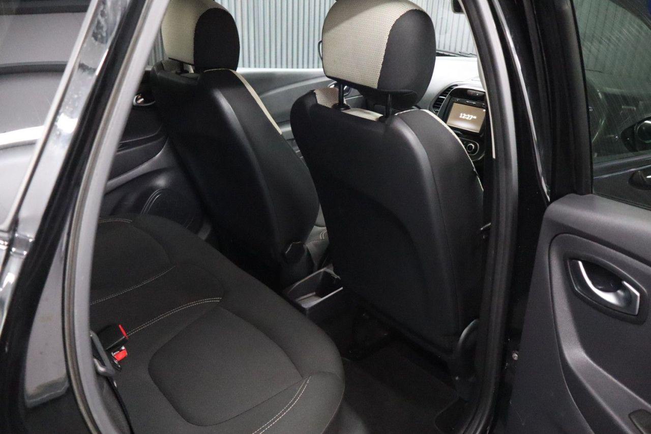 2019 RENAULT CAPTUR 1.5 dCi ENERGY Iconic SUV 5dr Diesel Manual Euro 6 (s/s) (90 ps) LONG MOT / - vehicle photo 23 for sale on PureCar