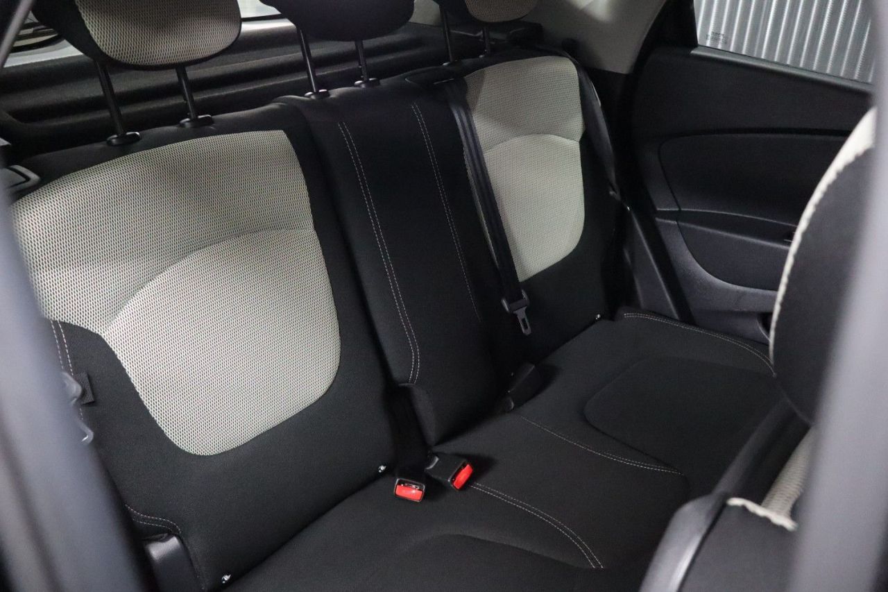 2019 RENAULT CAPTUR 1.5 dCi ENERGY Iconic SUV 5dr Diesel Manual Euro 6 (s/s) (90 ps) LONG MOT / - vehicle photo 24 for sale on PureCar