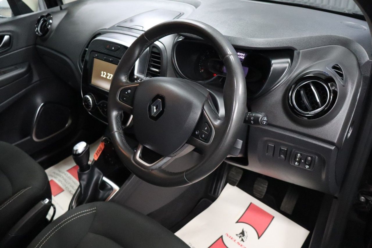 2019 RENAULT CAPTUR 1.5 dCi ENERGY Iconic SUV 5dr Diesel Manual Euro 6 (s/s) (90 ps) LONG MOT / - vehicle photo 29 for sale on PureCar
