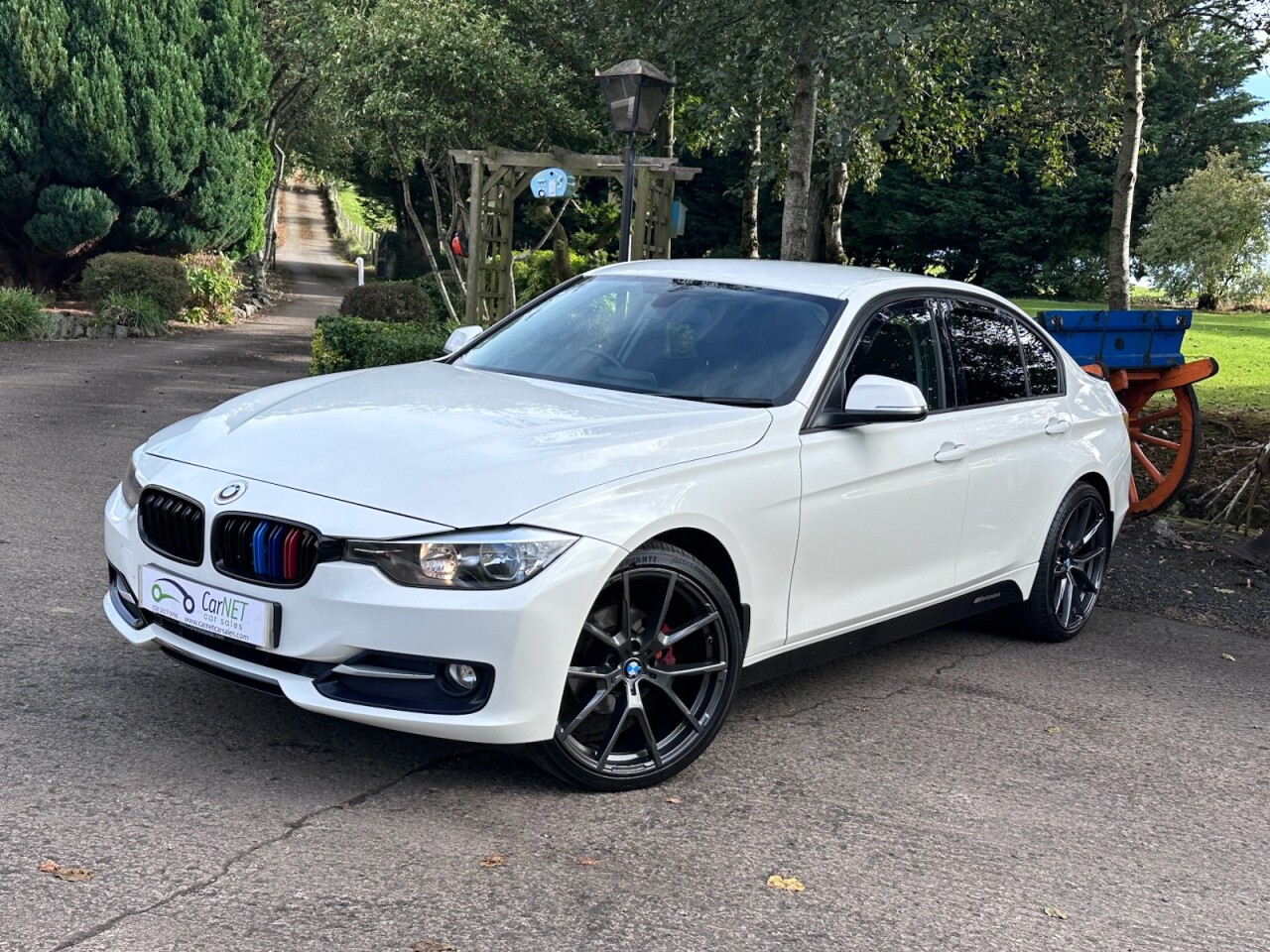 2015 BMW 3 SERIES 2.0 318d BluePerformance Sport Saloon 4dr Diesel Auto Euro 6 (s/s) (143 ps) - vehicle photo 27 for sale on PureCar