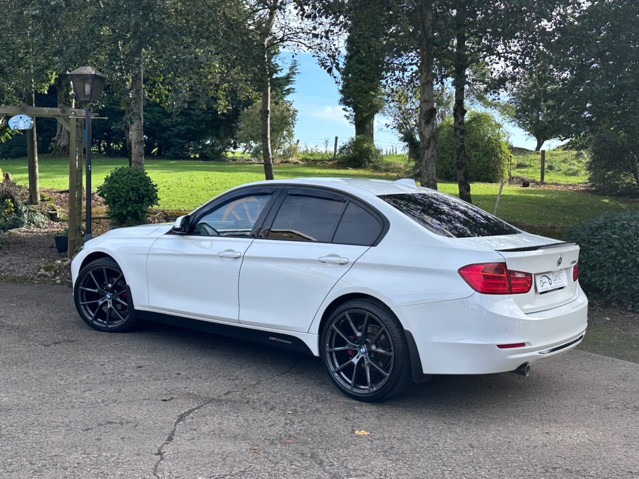 2015 BMW 3 SERIES 2.0 318d BluePerformance Sport Saloon 4dr Diesel Auto Euro 6 (s/s) (143 ps) - vehicle photo 30 for sale on PureCar