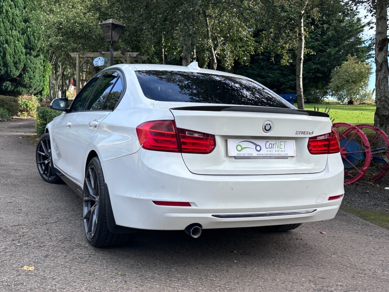 2015 BMW 3 SERIES 2.0 318d BluePerformance Sport Saloon 4dr Diesel Auto Euro 6 (s/s) (143 ps) - vehicle photo 32 for sale on PureCar