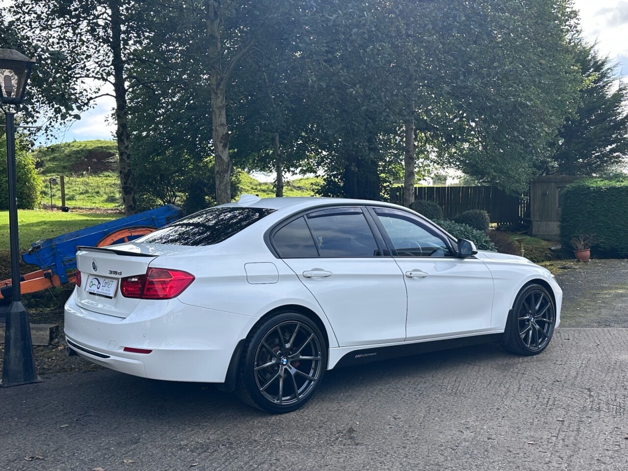 2015 BMW 3 SERIES 2.0 318d BluePerformance Sport Saloon 4dr Diesel Auto Euro 6 (s/s) (143 ps) - vehicle photo 36 for sale on PureCar