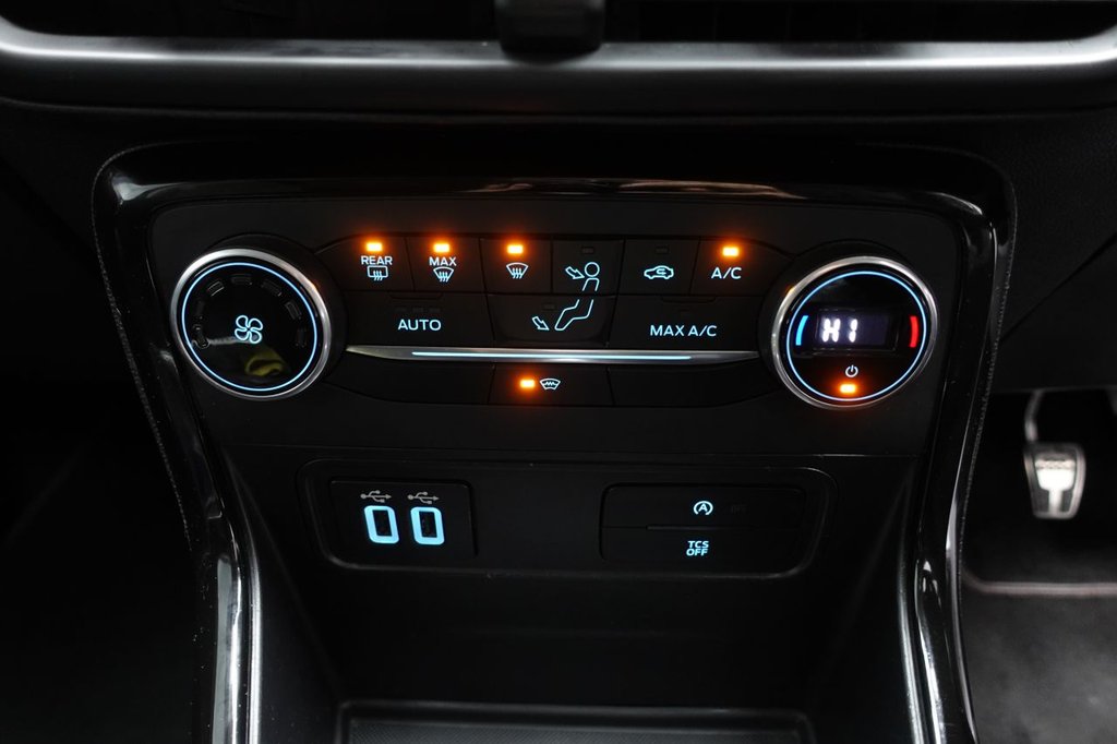 2018 Ford EcoSport — image 25
