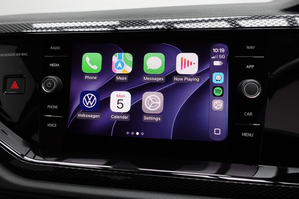 2022 Volkswagen Polo — image 10