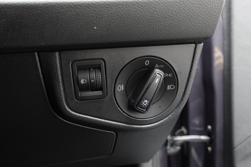 2022 Volkswagen Polo — image 26