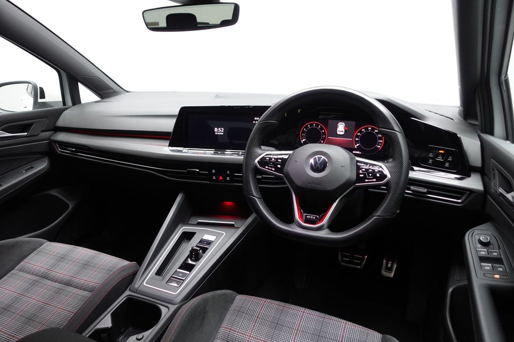 2021 Volkswagen Golf — image 9