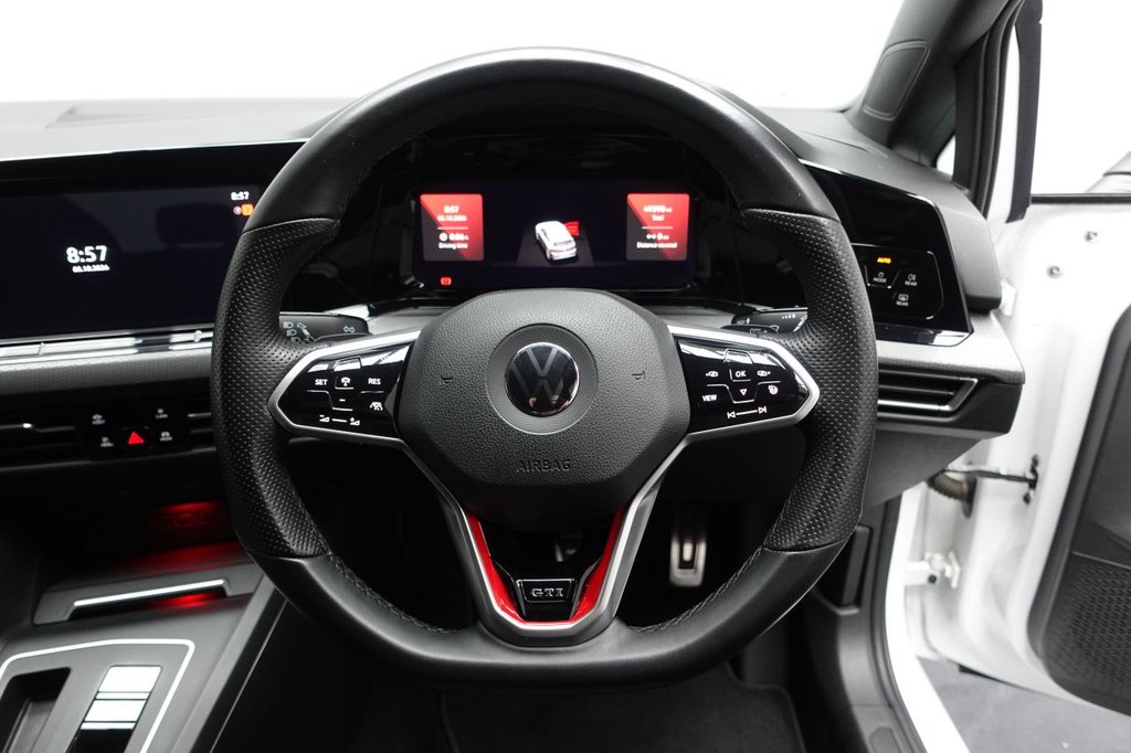 2021 Volkswagen Golf — image 27