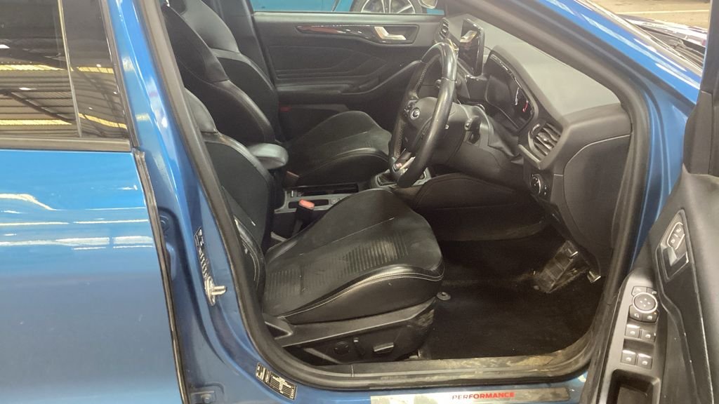 2019 Ford Focus — image 2