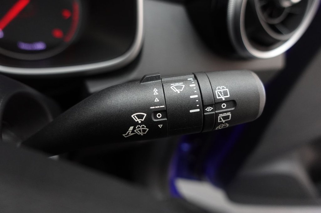 2019 MG MG ZS — image 18