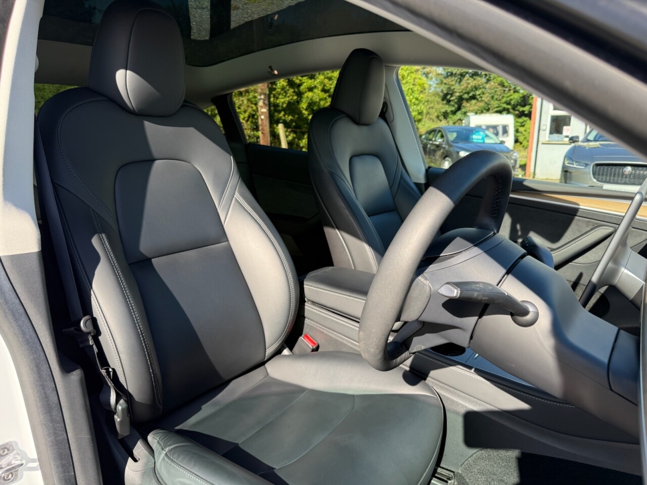 2022 TESLA MODEL Y (Dual Motor) Long Range SUV 5dr Electric Auto 4WDE (384 bhp) - vehicle photo 13 for sale on PureCar