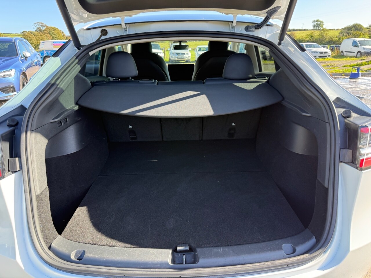 2022 TESLA MODEL Y (Dual Motor) Long Range SUV 5dr Electric Auto 4WDE (384 bhp) - vehicle photo 23 for sale on PureCar