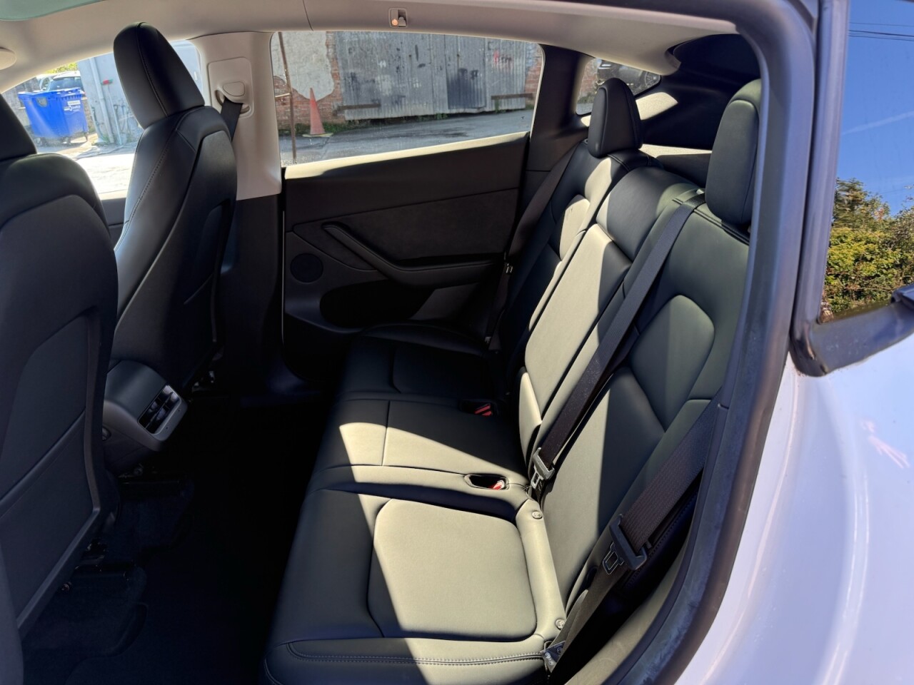 2022 TESLA MODEL Y (Dual Motor) Long Range SUV 5dr Electric Auto 4WDE (384 bhp) - vehicle photo 24 for sale on PureCar