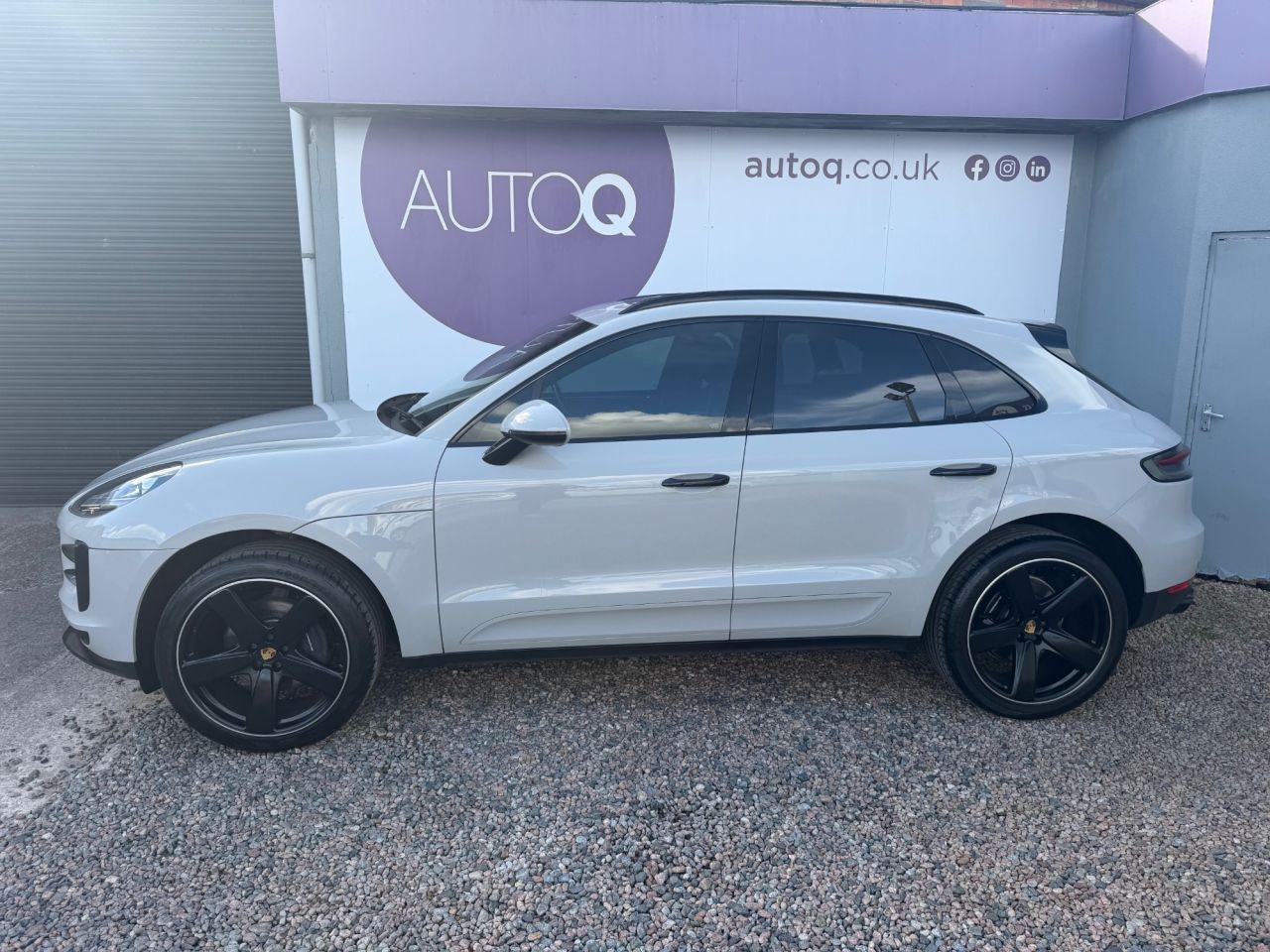 2019 PORSCHE MACAN 2.0T SUV 5dr Petrol PDK 4WD Euro 6 (s/s) (245 ps) - vehicle photo 31 for sale on PureCar