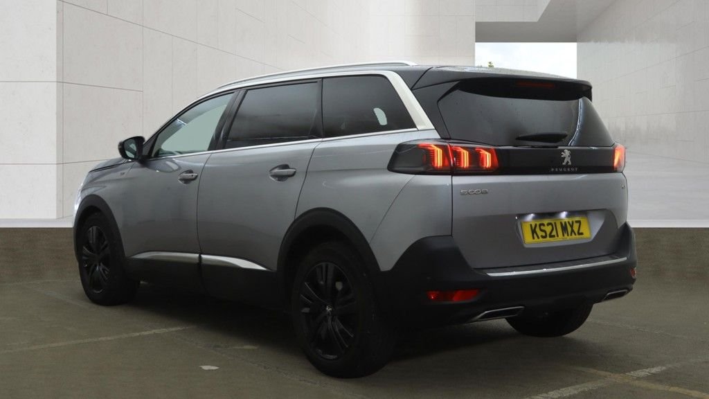 2021 Peugeot 5008 — image 5