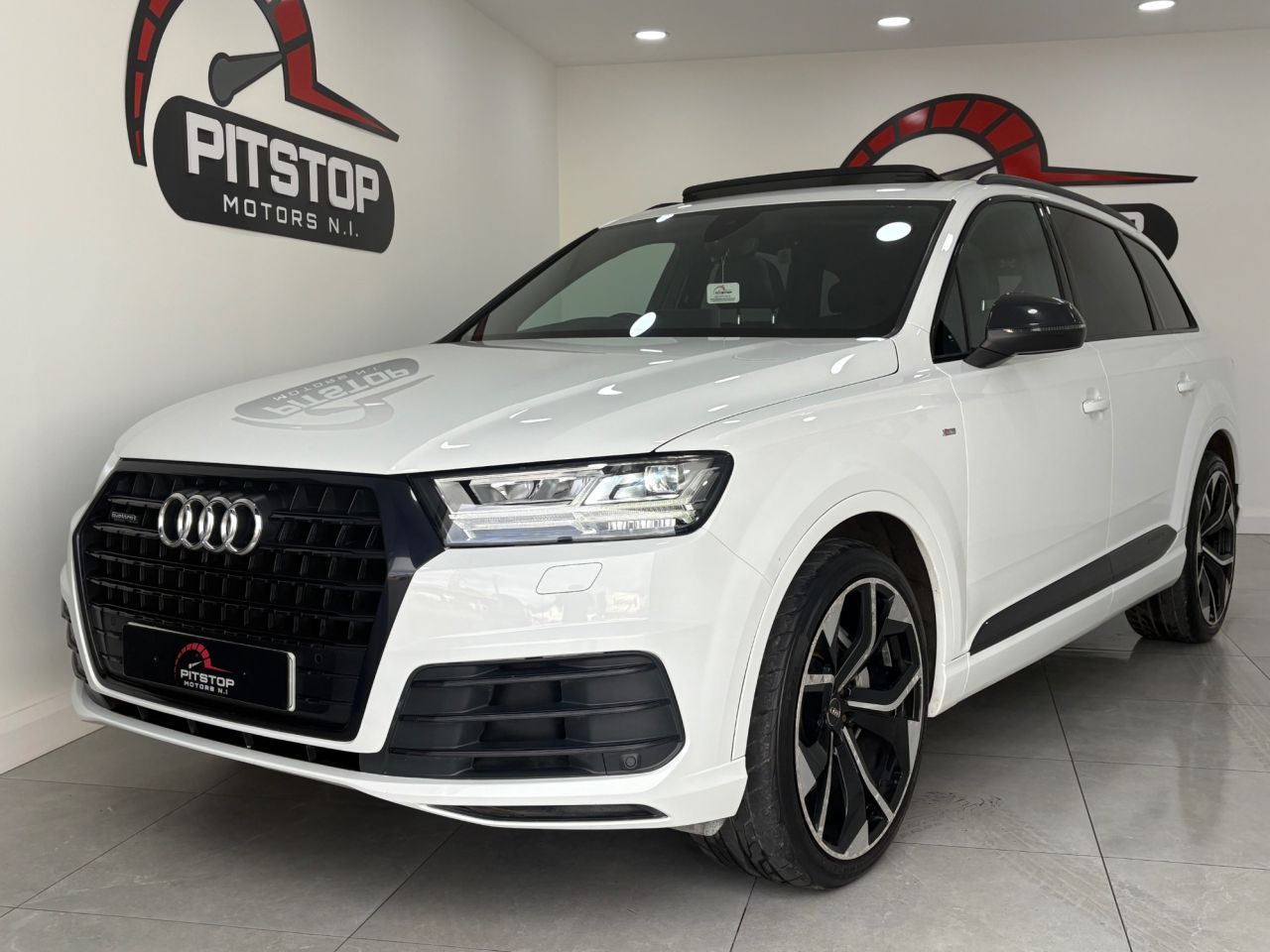 2019 AUDI Q7 S Line - vehicle photo 2 for sale on PureCar