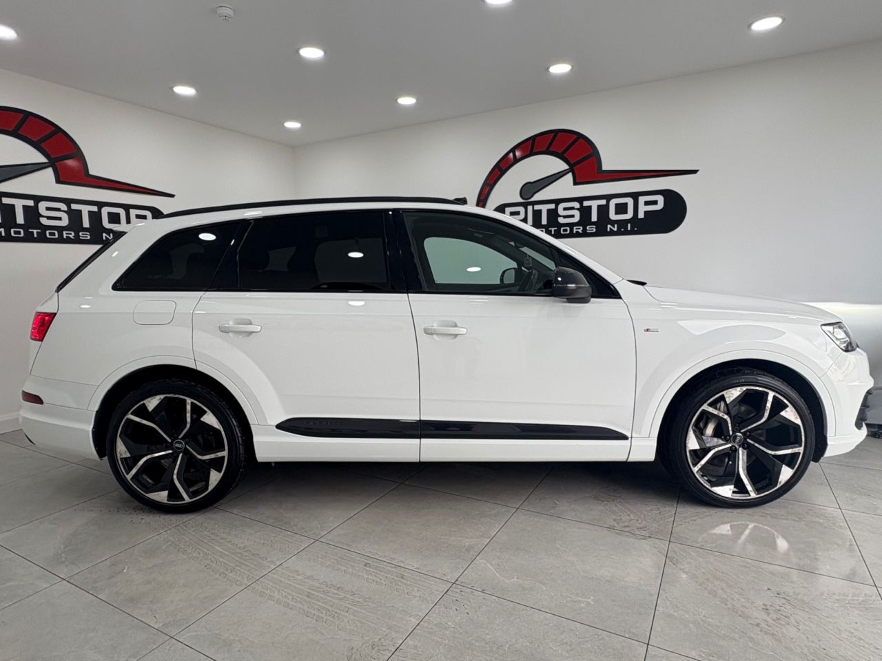 2019 AUDI Q7 S Line - vehicle photo 6 for sale on PureCar