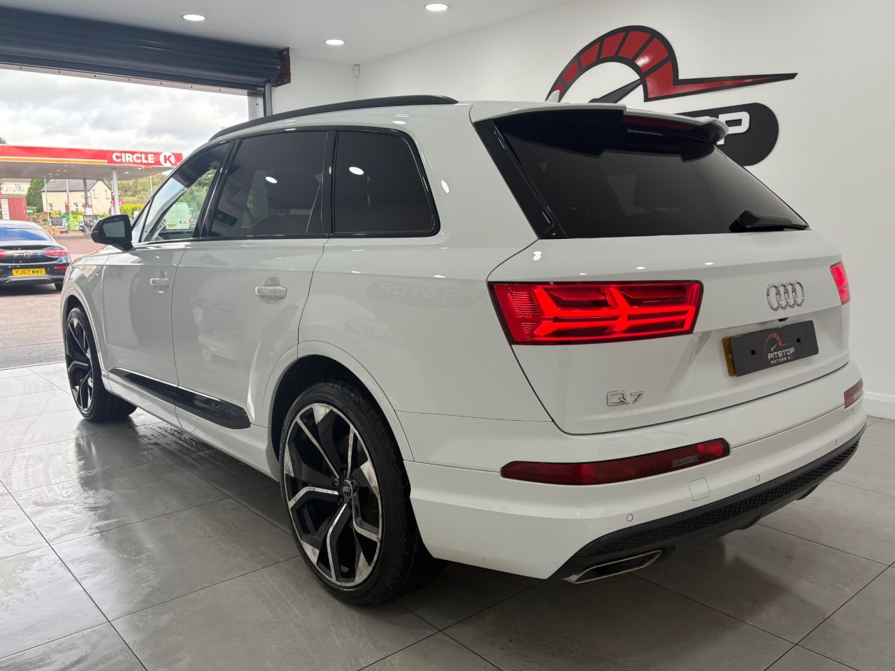 2019 AUDI Q7 S Line - vehicle photo 10 for sale on PureCar