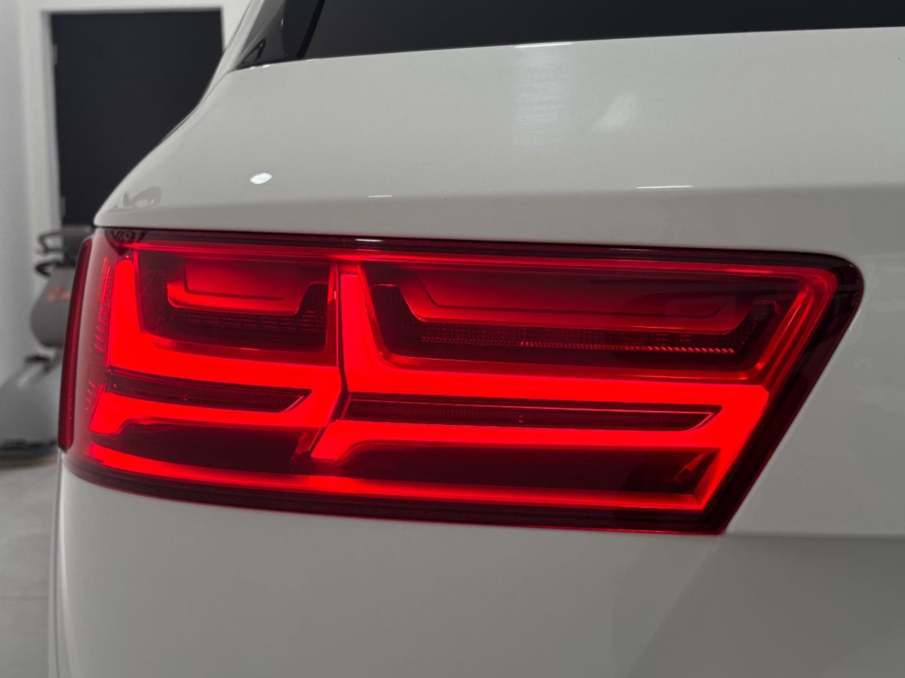 2019 AUDI Q7 S Line - vehicle photo 14 for sale on PureCar