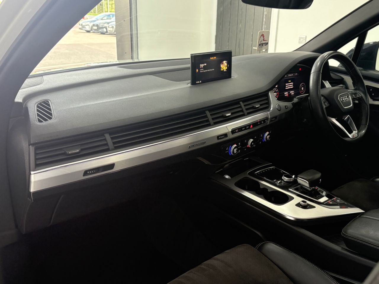 2019 AUDI Q7 S Line - vehicle photo 26 for sale on PureCar