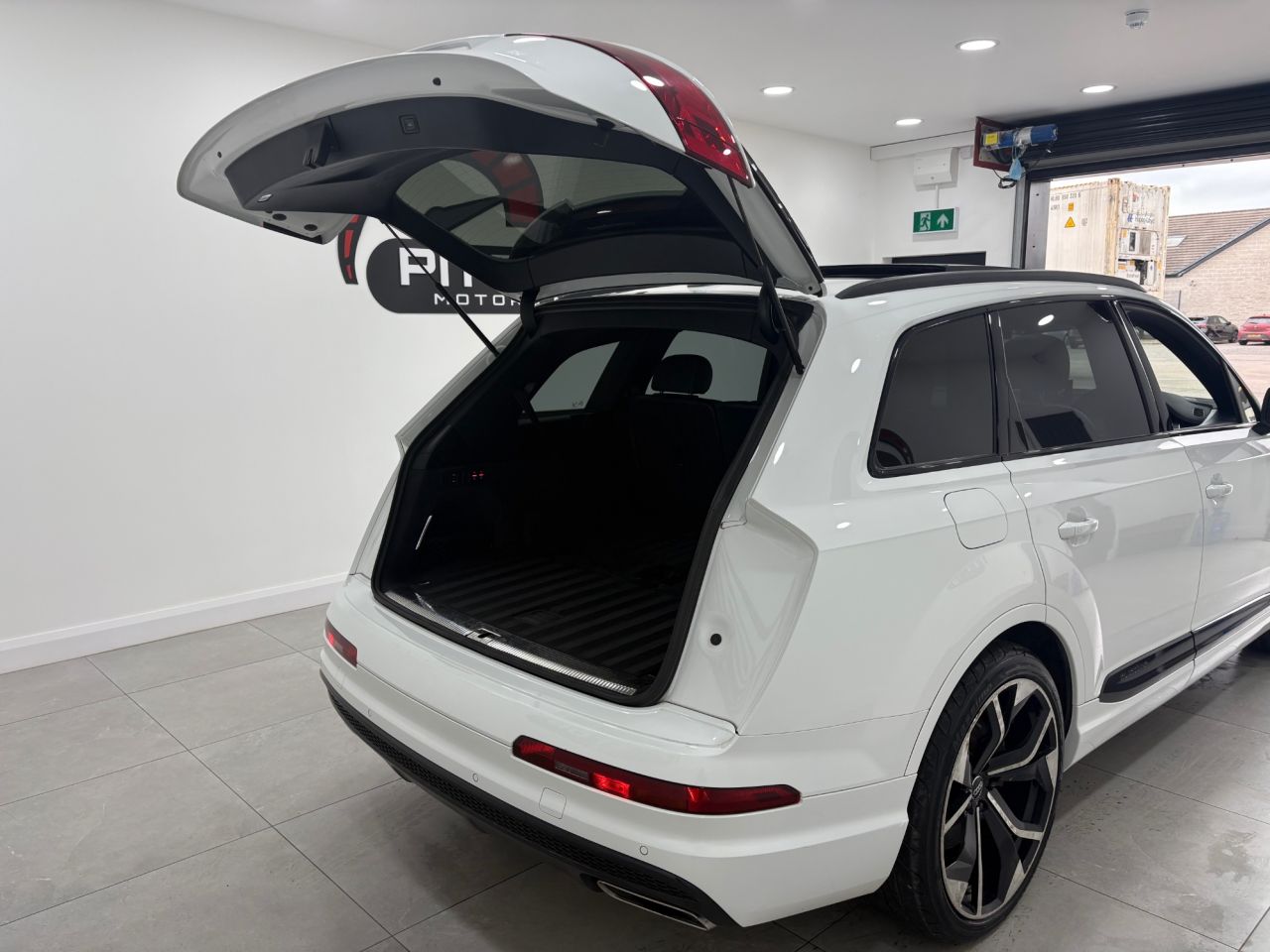 2019 AUDI Q7 S Line - vehicle photo 69 for sale on PureCar