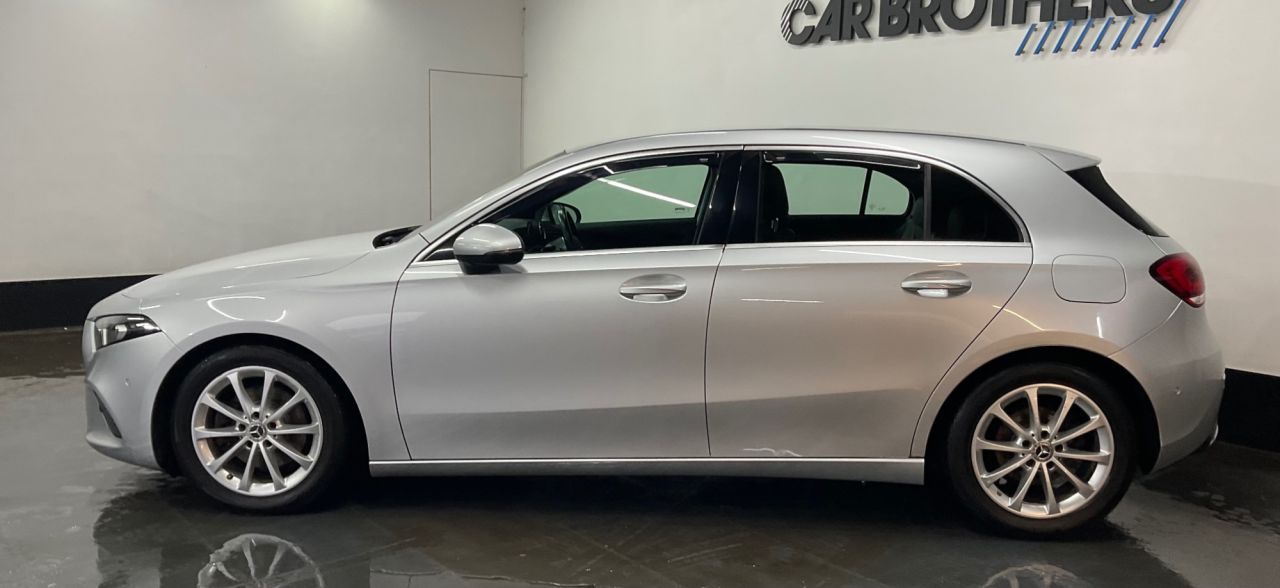 2020 MERCEDES A CLASS 2.0 A200d Sport (Executive) Hatchback 5dr Diesel 8G-DCT Euro 6 (s/s) (150 p - vehicle photo 3 for sale on PureCar