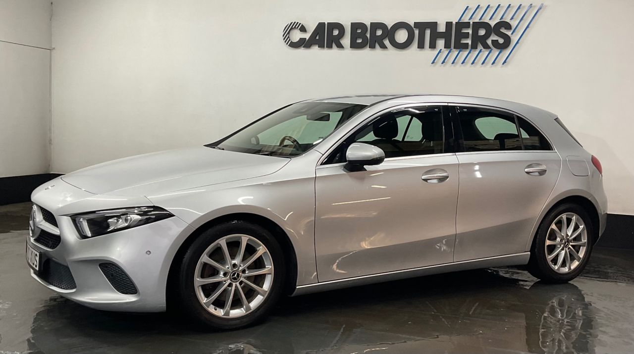 2020 MERCEDES A CLASS 2.0 A200d Sport (Executive) Hatchback 5dr Diesel 8G-DCT Euro 6 (s/s) (150 p - vehicle photo 4 for sale on PureCar
