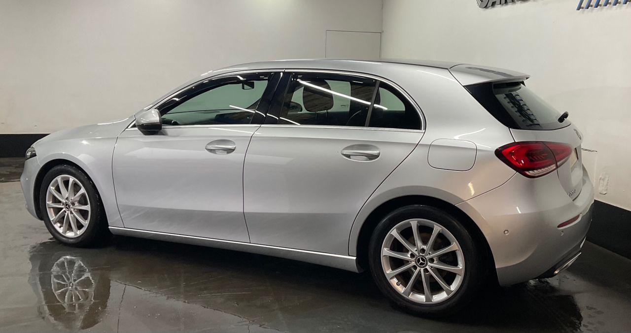 2020 MERCEDES A CLASS 2.0 A200d Sport (Executive) Hatchback 5dr Diesel 8G-DCT Euro 6 (s/s) (150 p - vehicle photo 8 for sale on PureCar