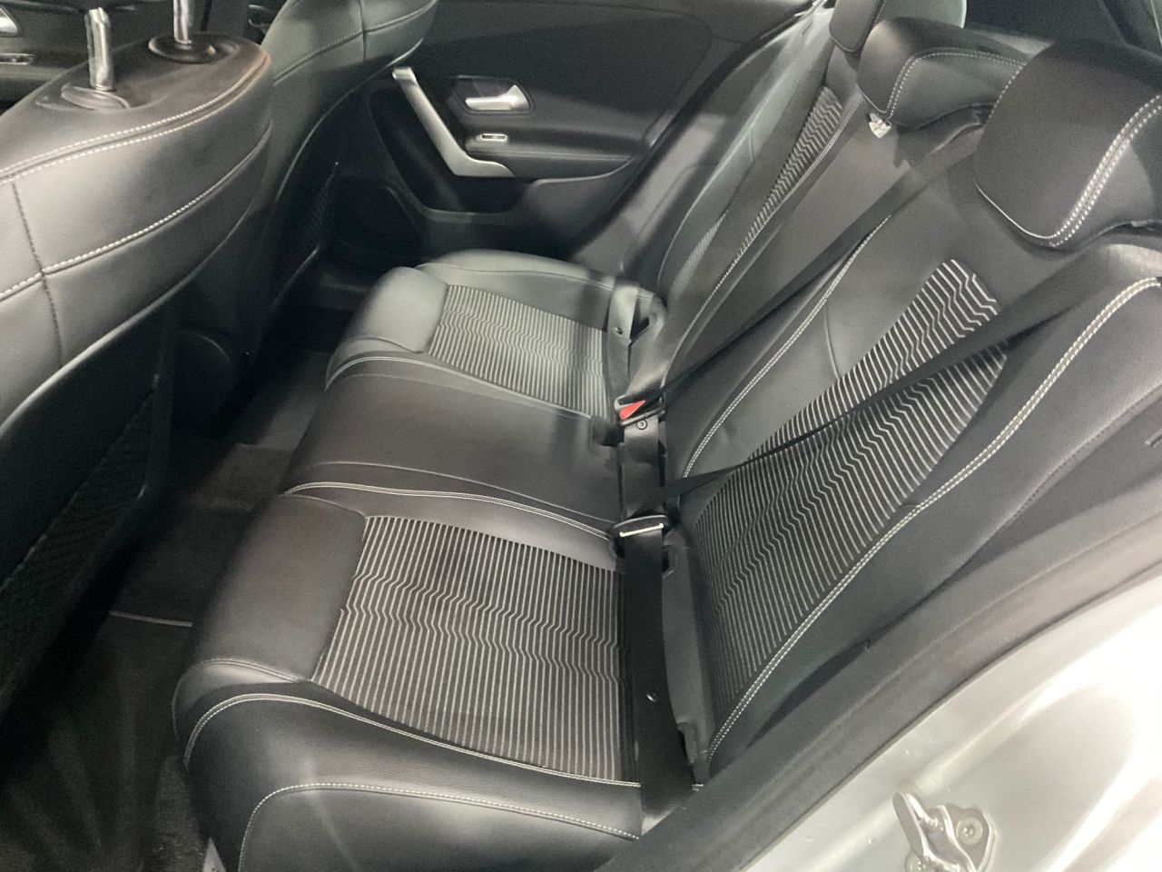 2020 MERCEDES A CLASS 2.0 A200d Sport (Executive) Hatchback 5dr Diesel 8G-DCT Euro 6 (s/s) (150 p - vehicle photo 17 for sale on PureCar