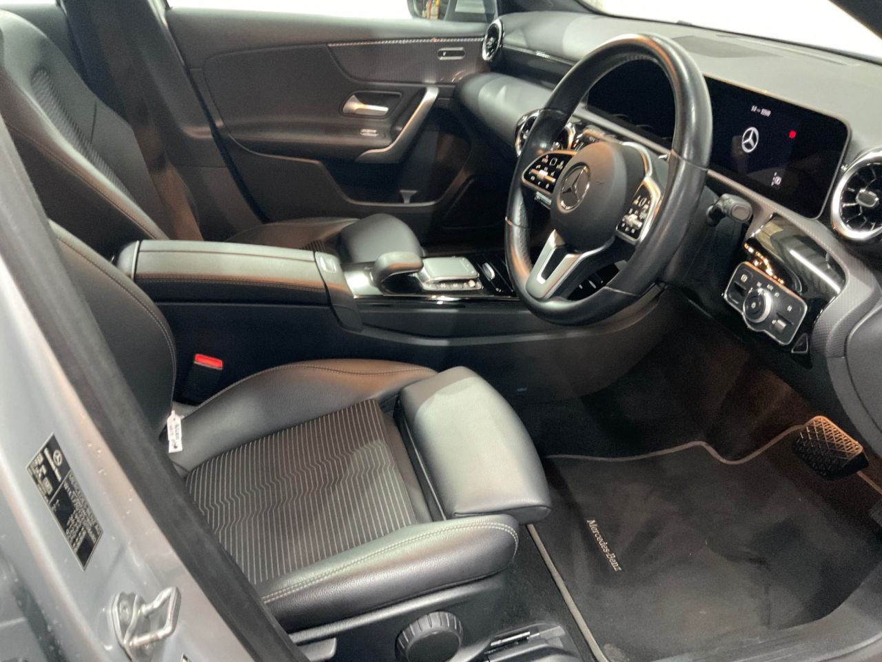 2020 MERCEDES A CLASS 2.0 A200d Sport (Executive) Hatchback 5dr Diesel 8G-DCT Euro 6 (s/s) (150 p - vehicle photo 21 for sale on PureCar