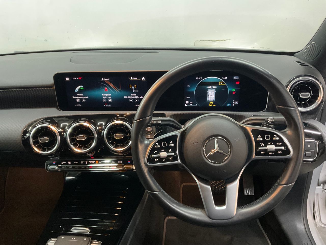 2020 MERCEDES A CLASS 2.0 A200d Sport (Executive) Hatchback 5dr Diesel 8G-DCT Euro 6 (s/s) (150 p - vehicle photo 26 for sale on PureCar