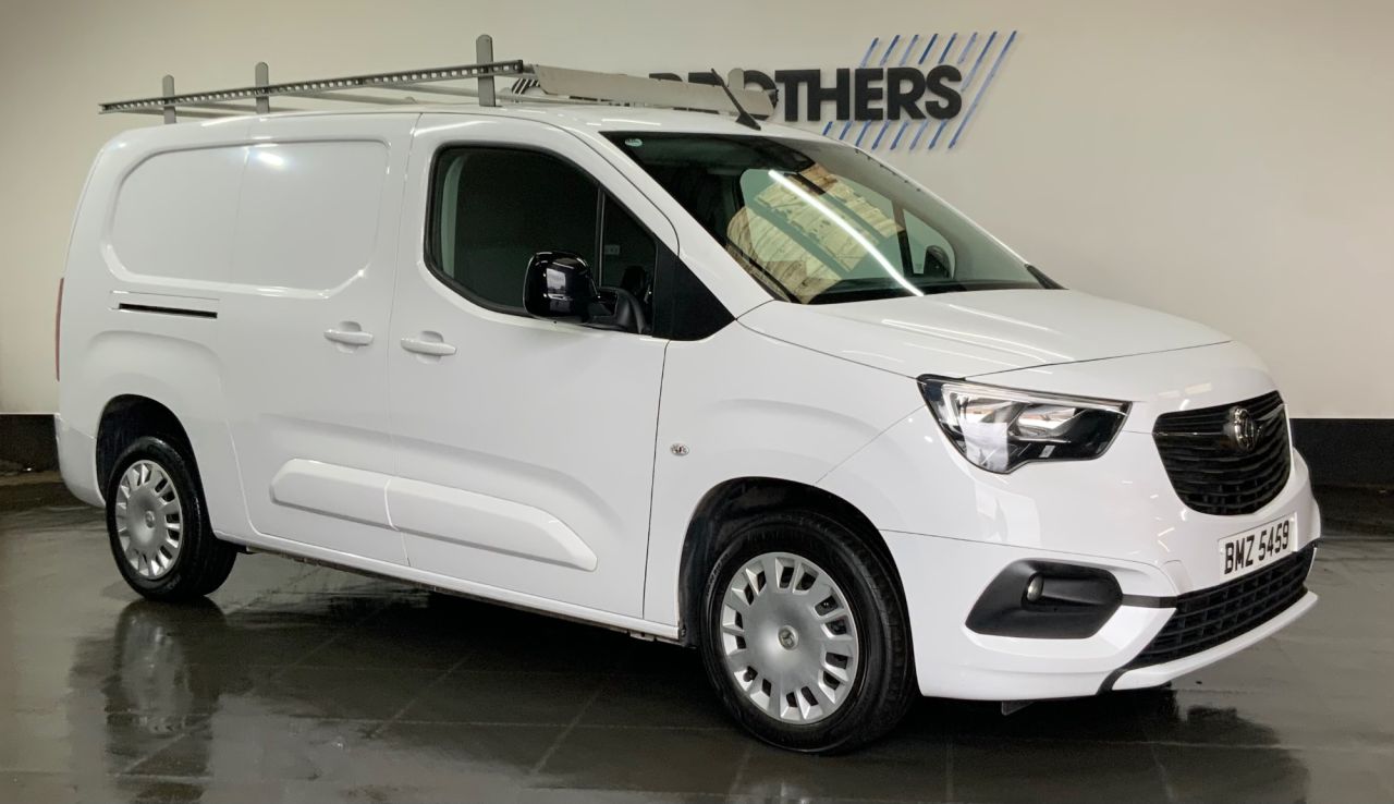 2023 VAUXHALL COMBO 1.5 Turbo D 2300 Pro Panel Van 6dr Diesel Manual L2 H1 Euro 6 (s/s) (100 ps - vehicle photo 2 for sale on PureCar