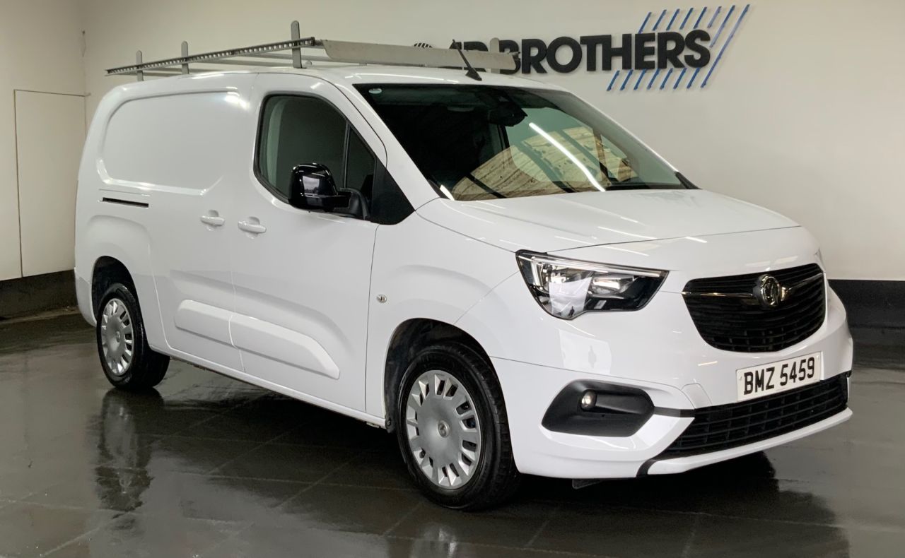 2023 VAUXHALL COMBO 1.5 Turbo D 2300 Pro Panel Van 6dr Diesel Manual L2 H1 Euro 6 (s/s) (100 ps - vehicle photo 3 for sale on PureCar