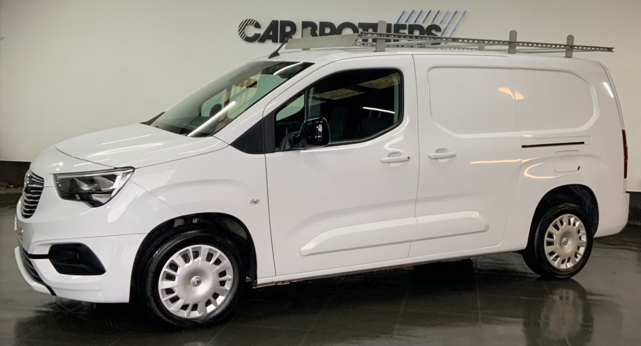 2023 VAUXHALL COMBO 1.5 Turbo D 2300 Pro Panel Van 6dr Diesel Manual L2 H1 Euro 6 (s/s) (100 ps - vehicle photo 5 for sale on PureCar
