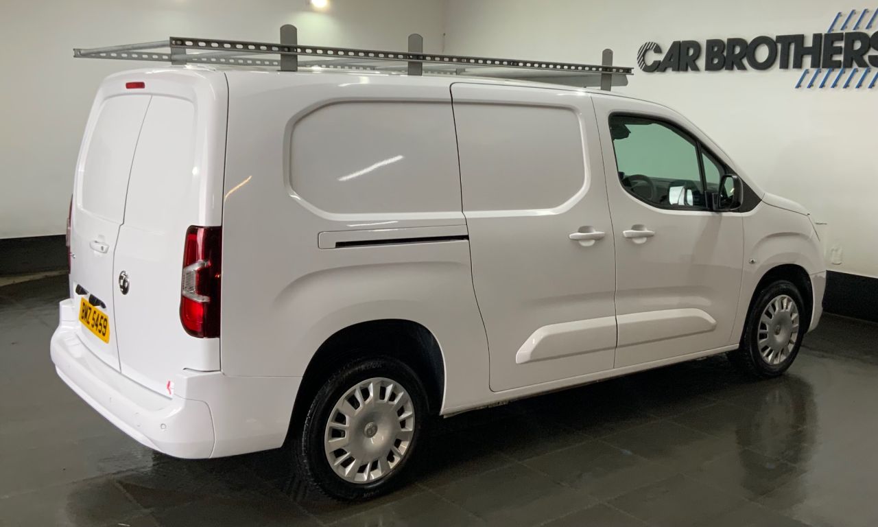 2023 VAUXHALL COMBO 1.5 Turbo D 2300 Pro Panel Van 6dr Diesel Manual L2 H1 Euro 6 (s/s) (100 ps - vehicle photo 8 for sale on PureCar