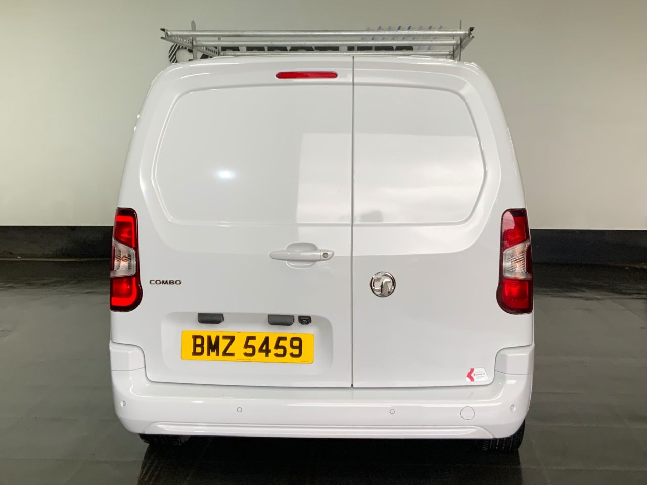 2023 VAUXHALL COMBO 1.5 Turbo D 2300 Pro Panel Van 6dr Diesel Manual L2 H1 Euro 6 (s/s) (100 ps - vehicle photo 10 for sale on PureCar