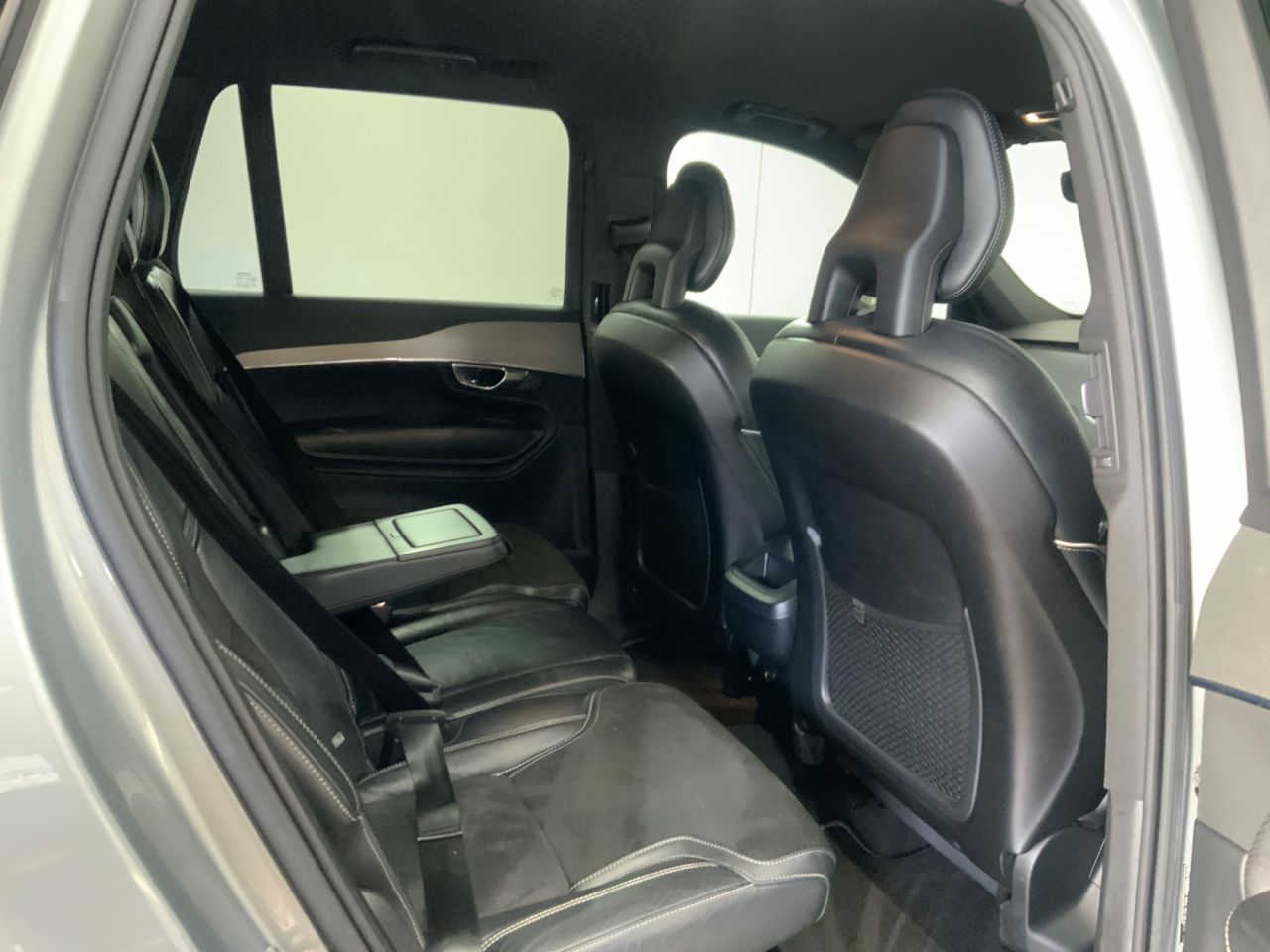 2017 VOLVO XC90 2.0 D5 PowerPulse R-Design SUV 5dr Diesel Auto 4WD Euro 6 (s/s) (235 ps) - vehicle photo 17 for sale on PureCar