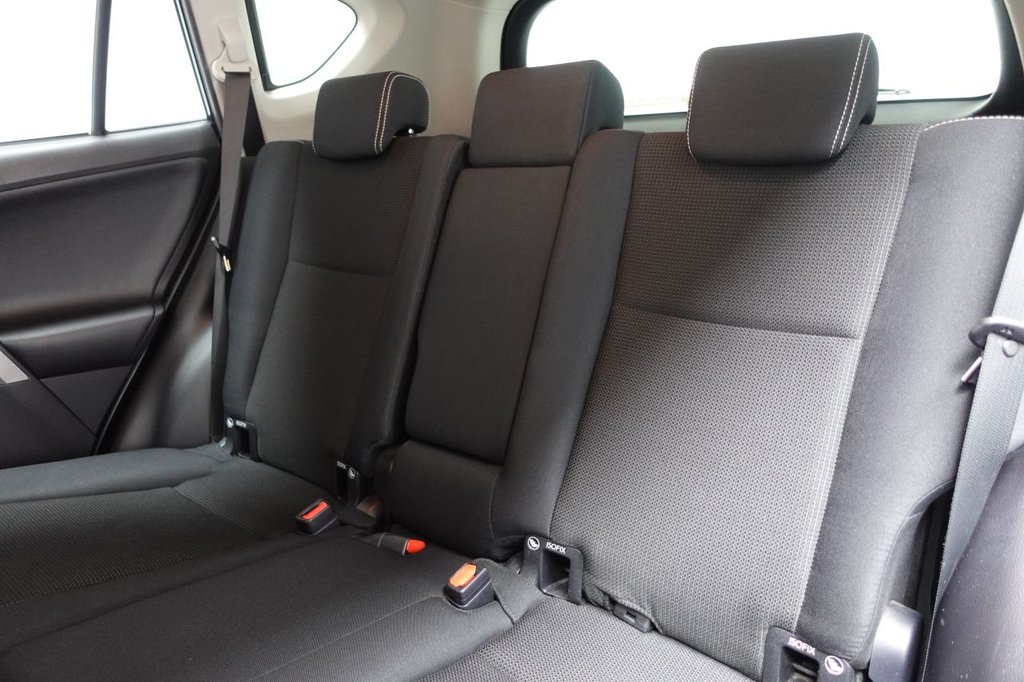 2016 Toyota RAV4 — image 10