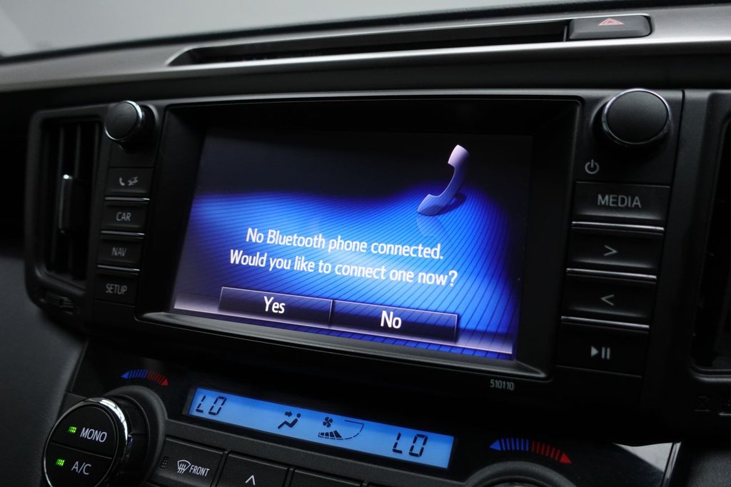 2016 Toyota RAV4 — image 12