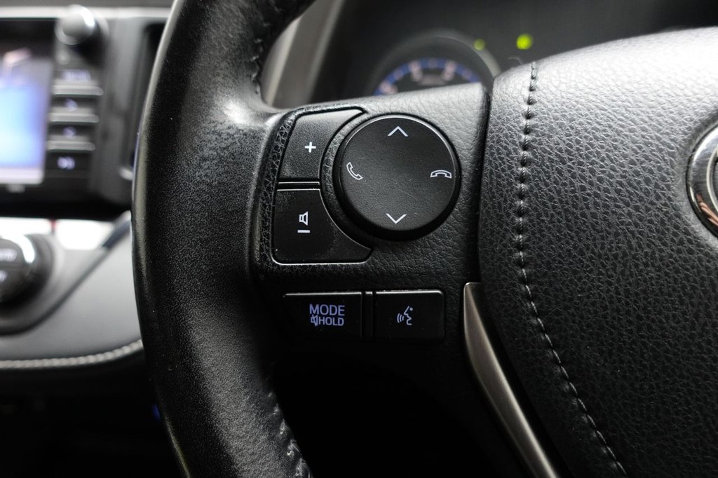 2016 Toyota RAV4 — image 16