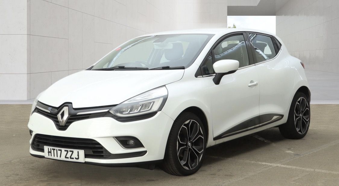 2017 RENAULT CLIO 1.5 dCi Dynamique S Nav Hatchback 5dr Diesel Manual Euro 6 (s/s) (90 ps) - vehicle photo 2 for sale on PureCar