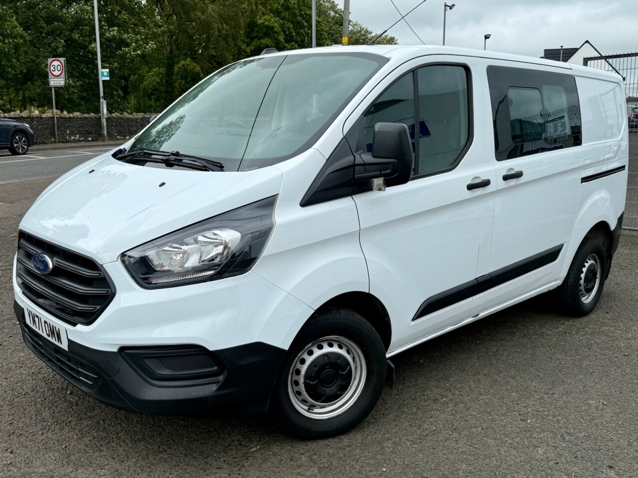 2022 FORD TRANSIT CUSTOM 2.0 300 EcoBlue Leader Crew Van Double Cab 5dr Diesel Manual L1 H1 Euro 6 ( - vehicle photo 2 for sale on PureCar