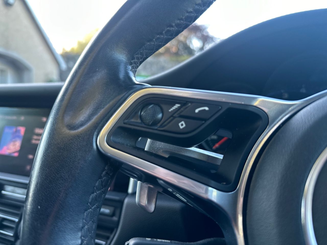 2019 PORSCHE MACAN 2.0T SUV 5dr Petrol PDK 4WD Euro 6 (s/s) (245 ps) - vehicle photo 16 for sale on PureCar