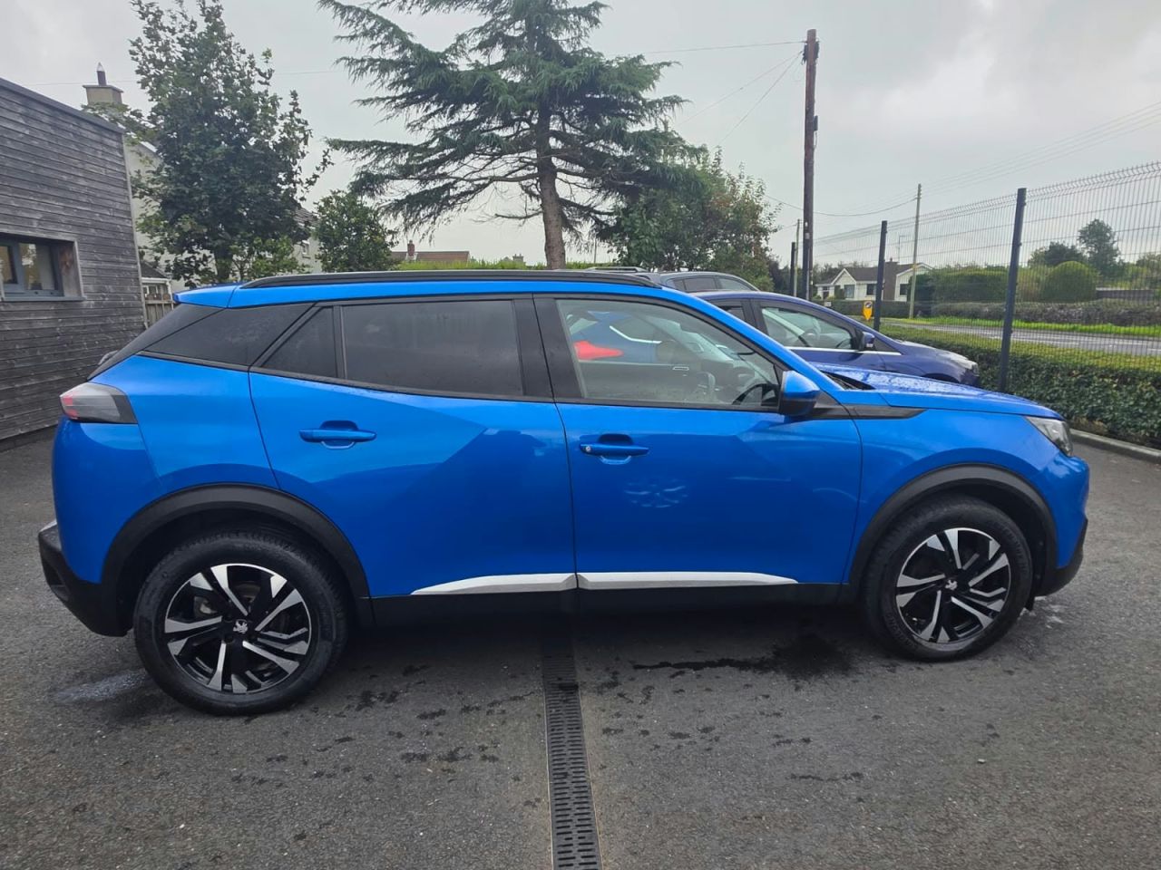 2022 PEUGEOT 1.2 PureTech Allure Premium SUV 5dr Petrol Manual Euro 6 (s/s) (100 ps) - vehicle photo 5 for sale on PureCar